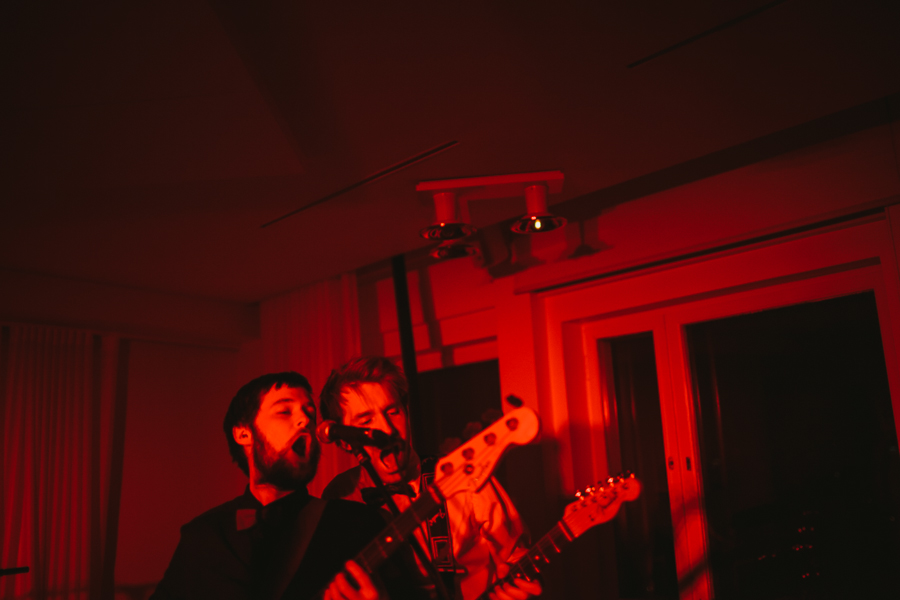 Coverband Stockholm Gitarristerna sjunger