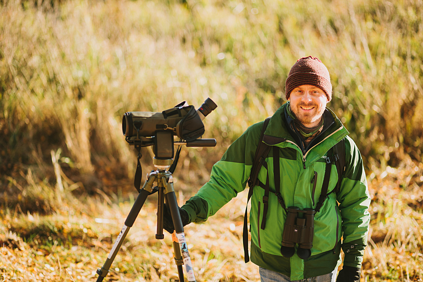 ian har kikaren i högsta hugg